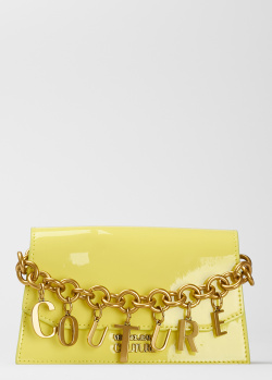 Желтая лаковая сумка Versace Jeans Couture с декором-цепочкой, фото